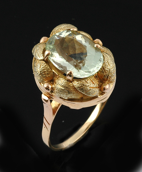 Appraisal: An aquamarine ring The oval aquamarine weighing cts four-claw set