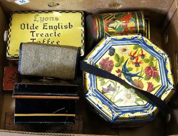 Appraisal: A collection of Various Biscuit Tins and Boxes to include