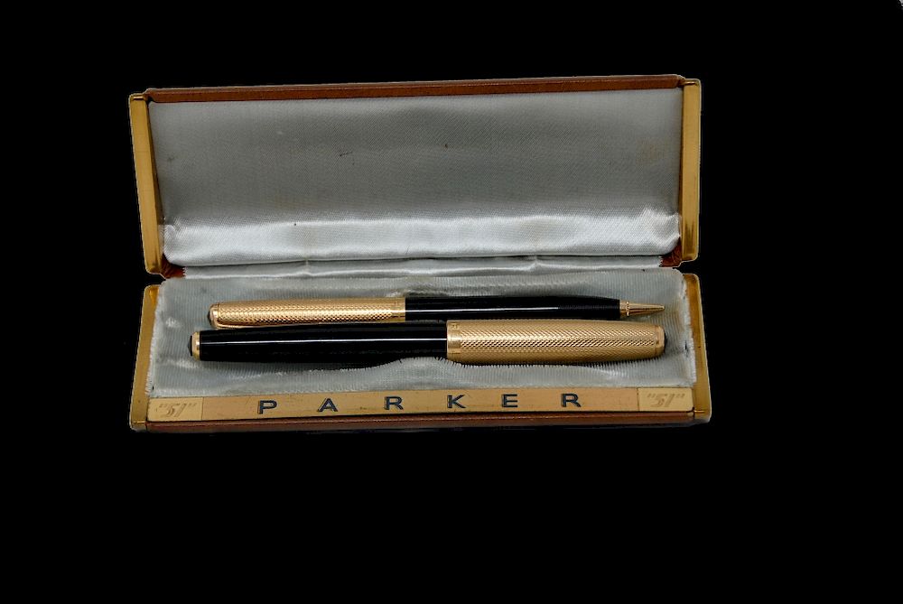 Appraisal: K Gold Parker Pen Set Blue Diamond Heirloom Gold Parker