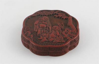 Appraisal: A small red cinnabar lacquer box and cover the cover