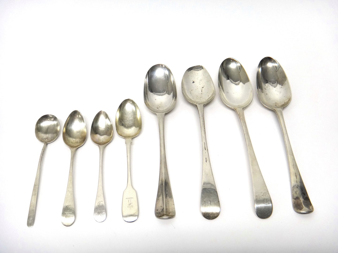 Appraisal: Silver table flatware comprising a rat tail pattern tablespoon struck