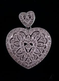 Appraisal: Diamond K White Gold Double Heart Pendant Filigree style double