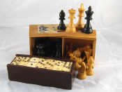 Appraisal: A Staunton pattern boxwood chess set in original box king