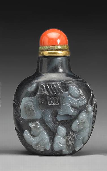 Appraisal: A chalcedony snuff bottle th Century The front carved in