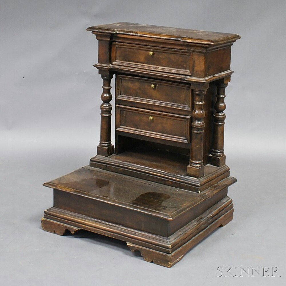 Appraisal: Continental Turned Walnut Prie Dieu rectangular top over one long