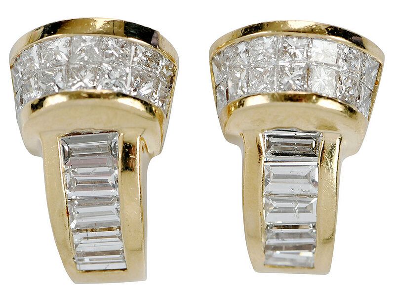 Appraisal: kt Diamond Earrings each with princess cut diamonds five baguette