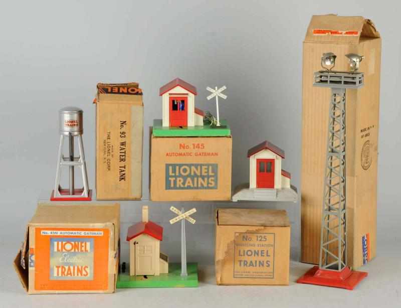 Appraisal: Lot of Lionel Train Accessories American Pre and post-war Includes