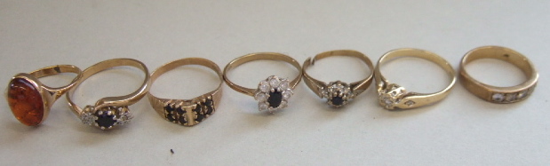 Appraisal: A ct gold and diamond set single stone ring with