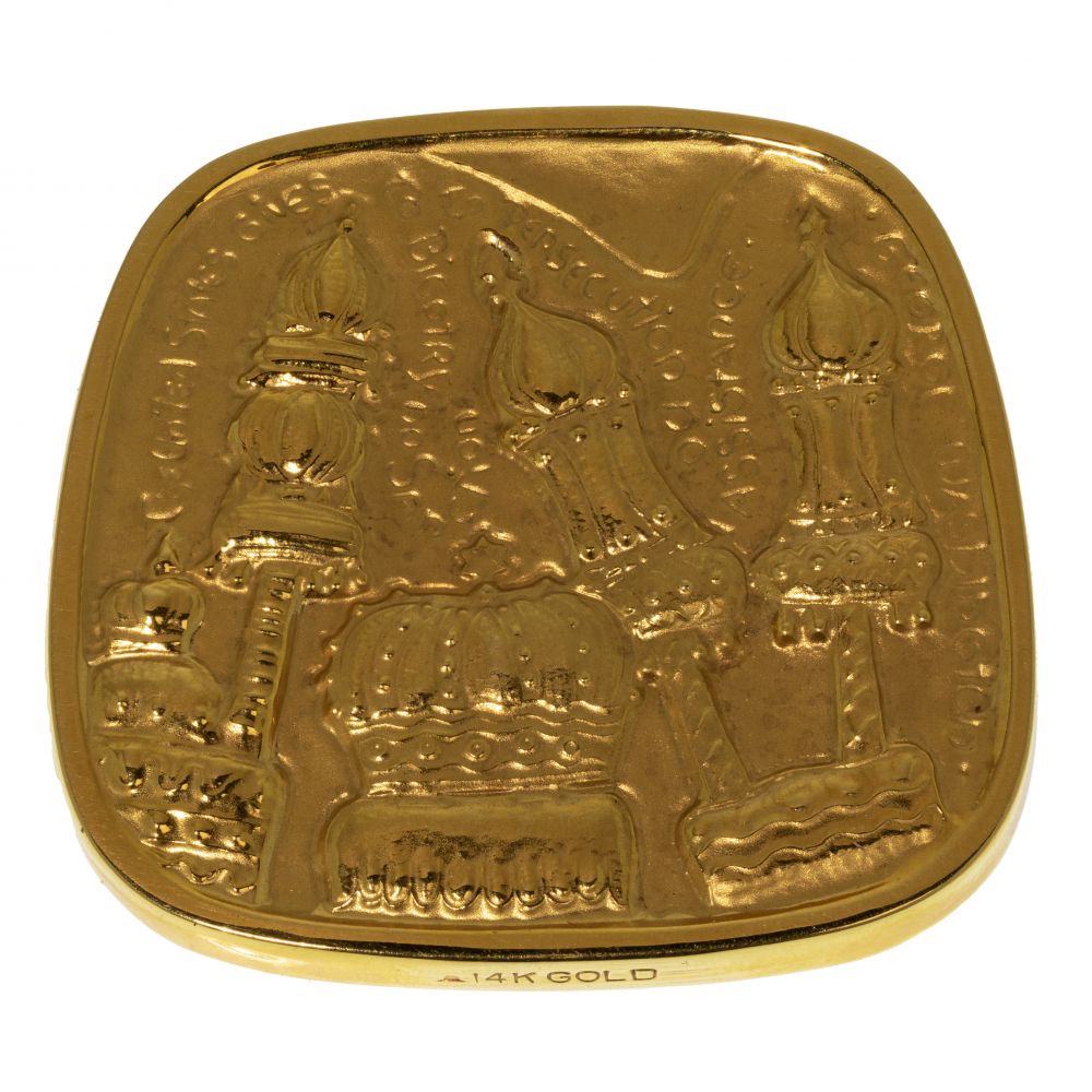 Appraisal: ISRAEL K YELLOW GOLD MEDALCommemorating the historic Touro Synagogue Newport