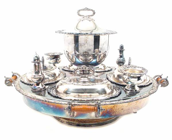 Appraisal: A silverplate revolving supper dish The large circular warming centerpiece