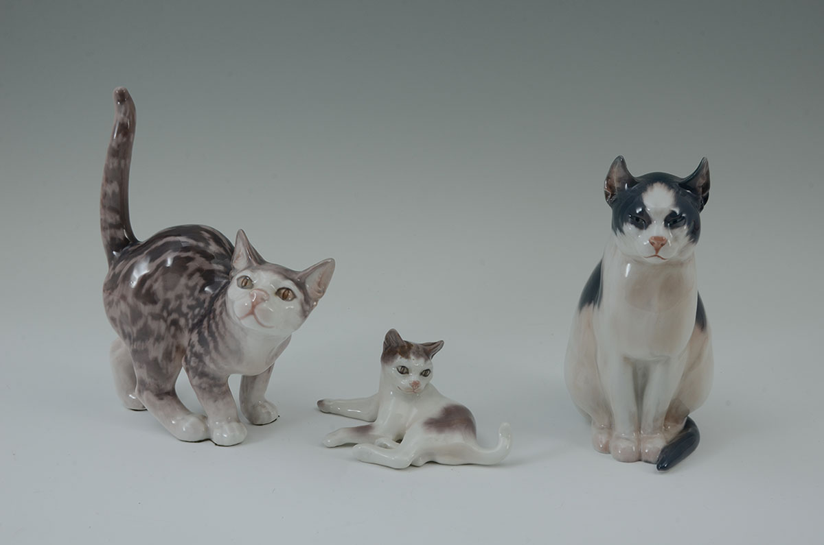 Appraisal: DAHL JENSEN PORCELAIN CAT FIGURINES pieces total each with Dahl