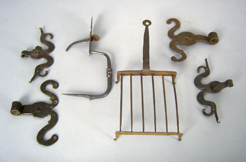 Appraisal: Pair wrought iron ram's horn hinges together with two single