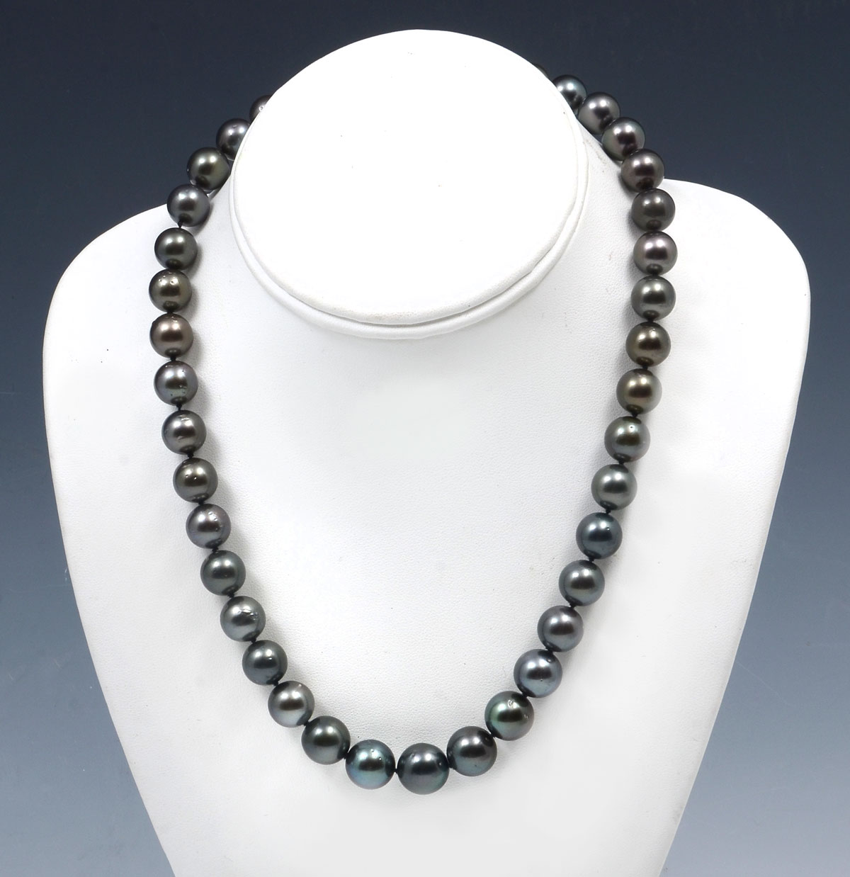 Appraisal: BLACK SOUTH SEA PEARL NECKLACE WITH K CLASP Elegant graduated