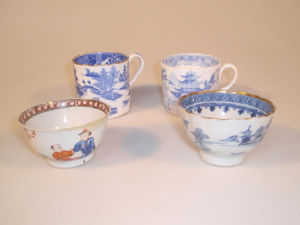 Appraisal: An thC Caughley tea bowl painted in underglaze blue with