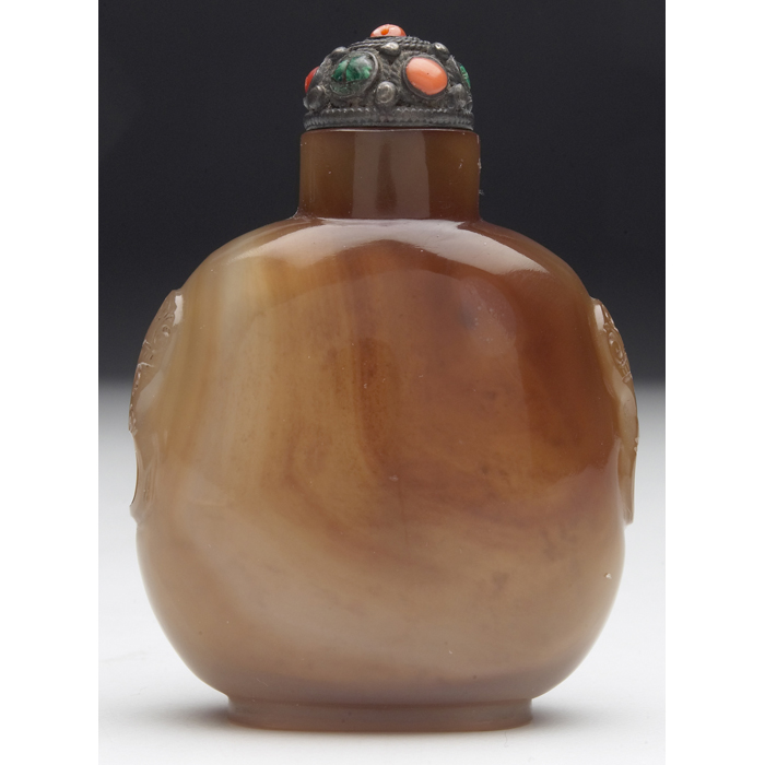 Appraisal: th century snuff bottle bulbous shape in agate with carved