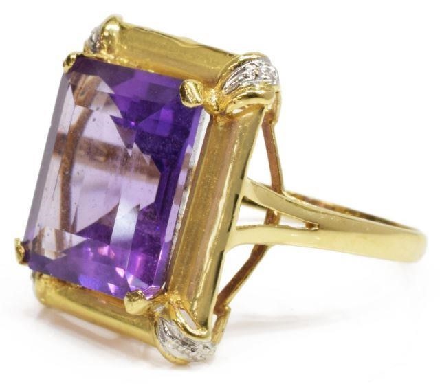 Appraisal: Estate kt yellow gold ring with emerald cut amethyst approx