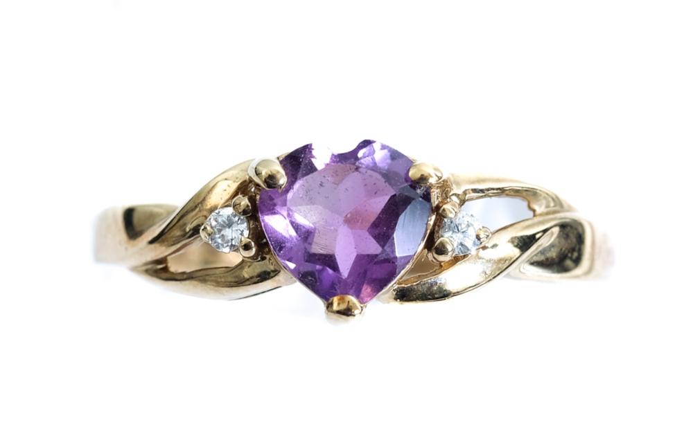 Appraisal: K YELLOW GOLD HEART SHAPED AMETHYST RING SIZE k yellow