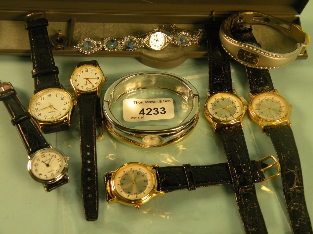 Appraisal: A quantity of modern gent's and ladies dress watches