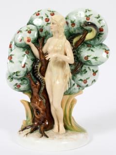 Appraisal: ROYAL DOULTON FIGURINE LES FEMMES FATALES EVE ROYAL DOULTON FIGURINE