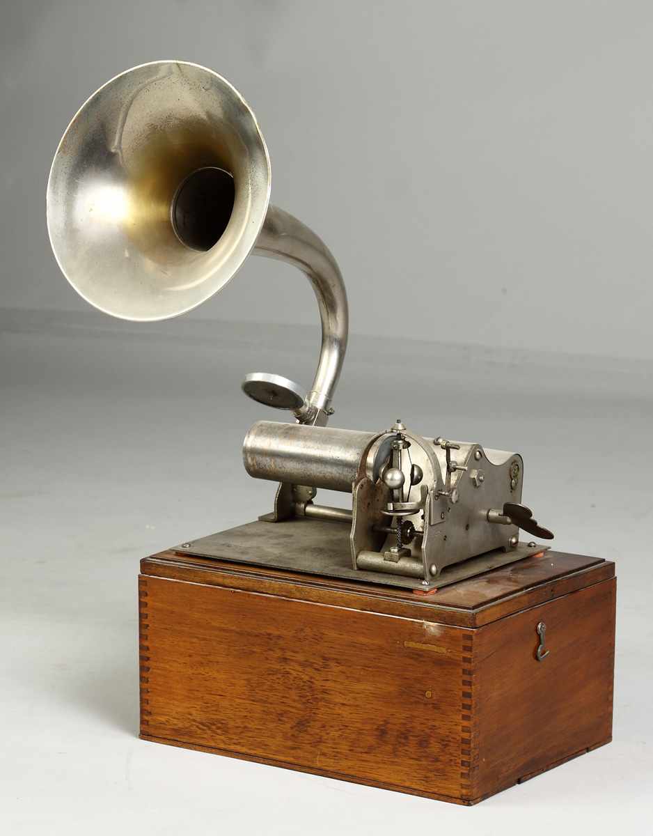 Appraisal: Rare French 'Omega' Phonograph An early machine employing a quaint