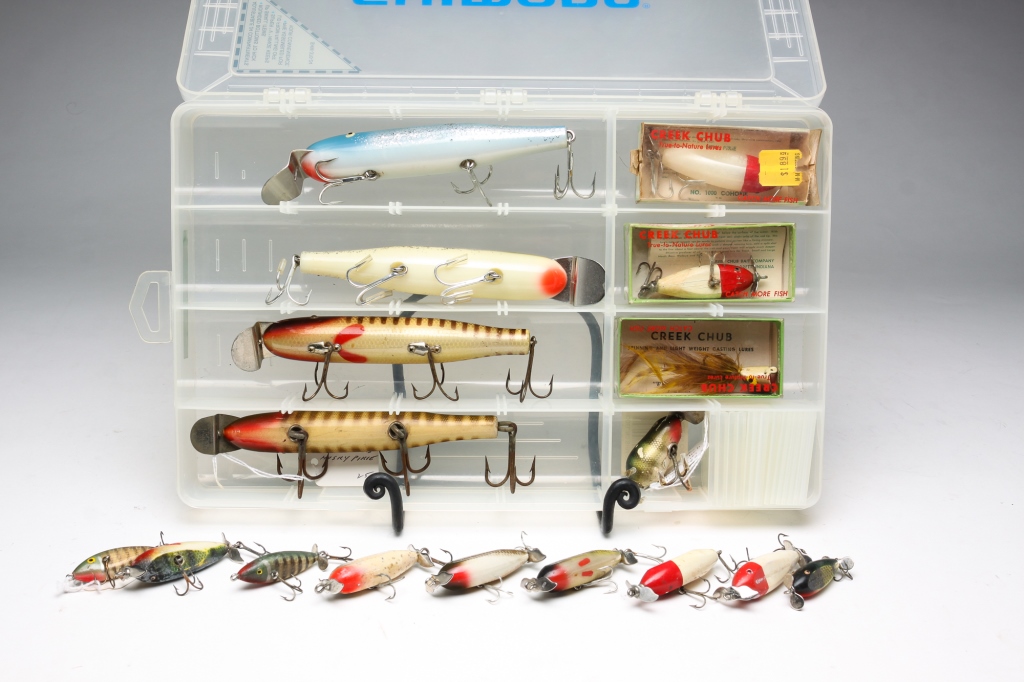 Appraisal: GROUPING OF FISHING LURES INCLUDING CREEK CHUB American second half-