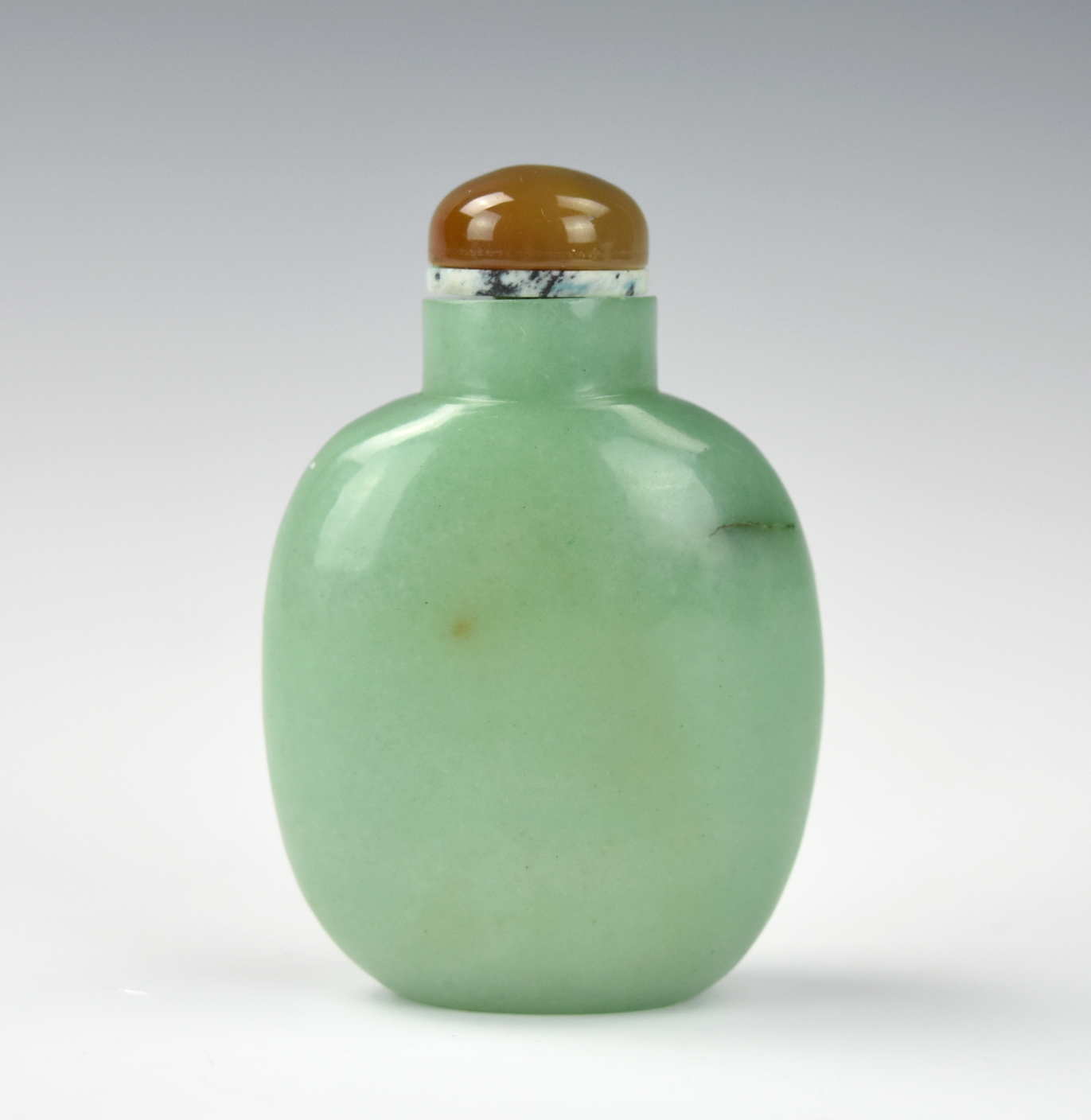 Appraisal: CHINESE JADEITE SUNFF BOTTLE QING D Chinese Qing D Green