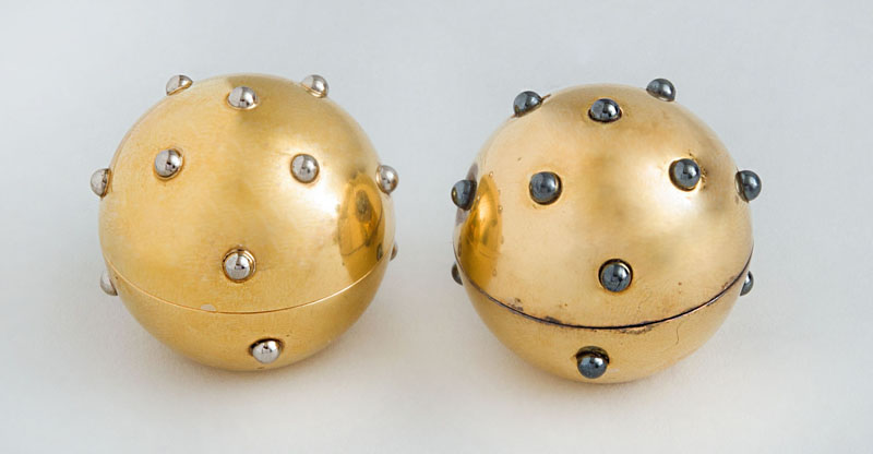 Appraisal: PAIR OF FRENCH K GOLD PILL BOXES FOR TIFFANY CO