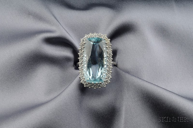 Appraisal: kt White Gold Aquamarine and Diamond Ring set with a