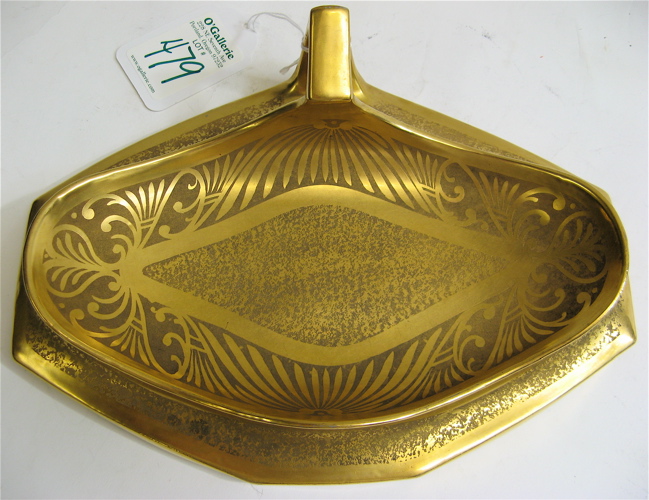 Appraisal: PICKARD CHINA PORCELAIN SERVING DISH gold embossed with wide band