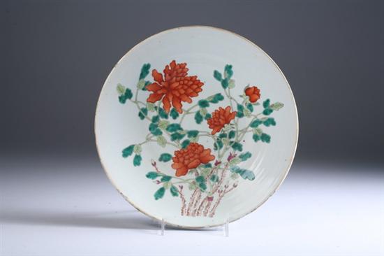 Appraisal: CHINESE PORCELAIN CHARGER Qing dynasty Floral decoration - in diam