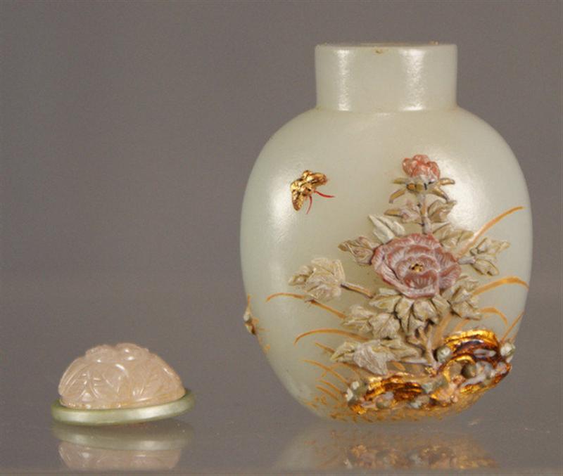 Appraisal: mutton fat jade snuff bottle with applied figural floral lacquer