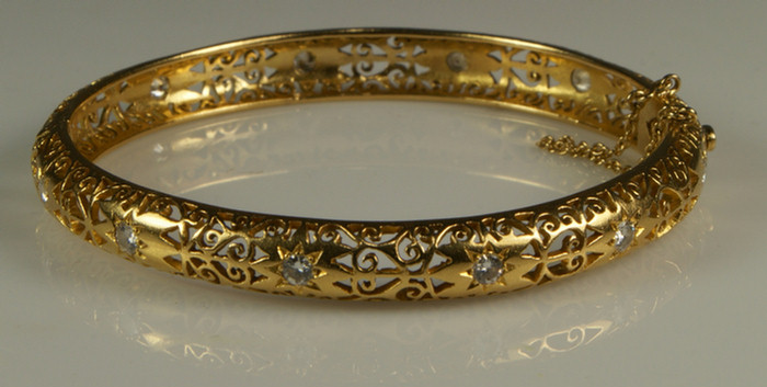 Appraisal: Unmarked K YG pierced hinged bangle bracelet set with small