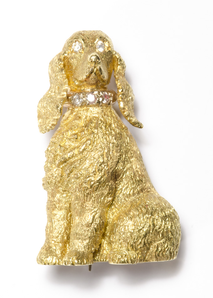 Appraisal: DIAMOND AND EIGHTEEN KARAT GOLD BROOCH depicting a yellow gold