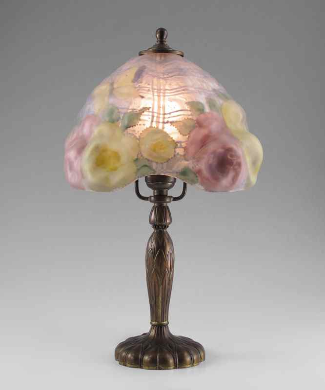 Appraisal: PAIRPOINT PUFFY SHADE BOUDOIR LAMP C Reverse painted puffy flower