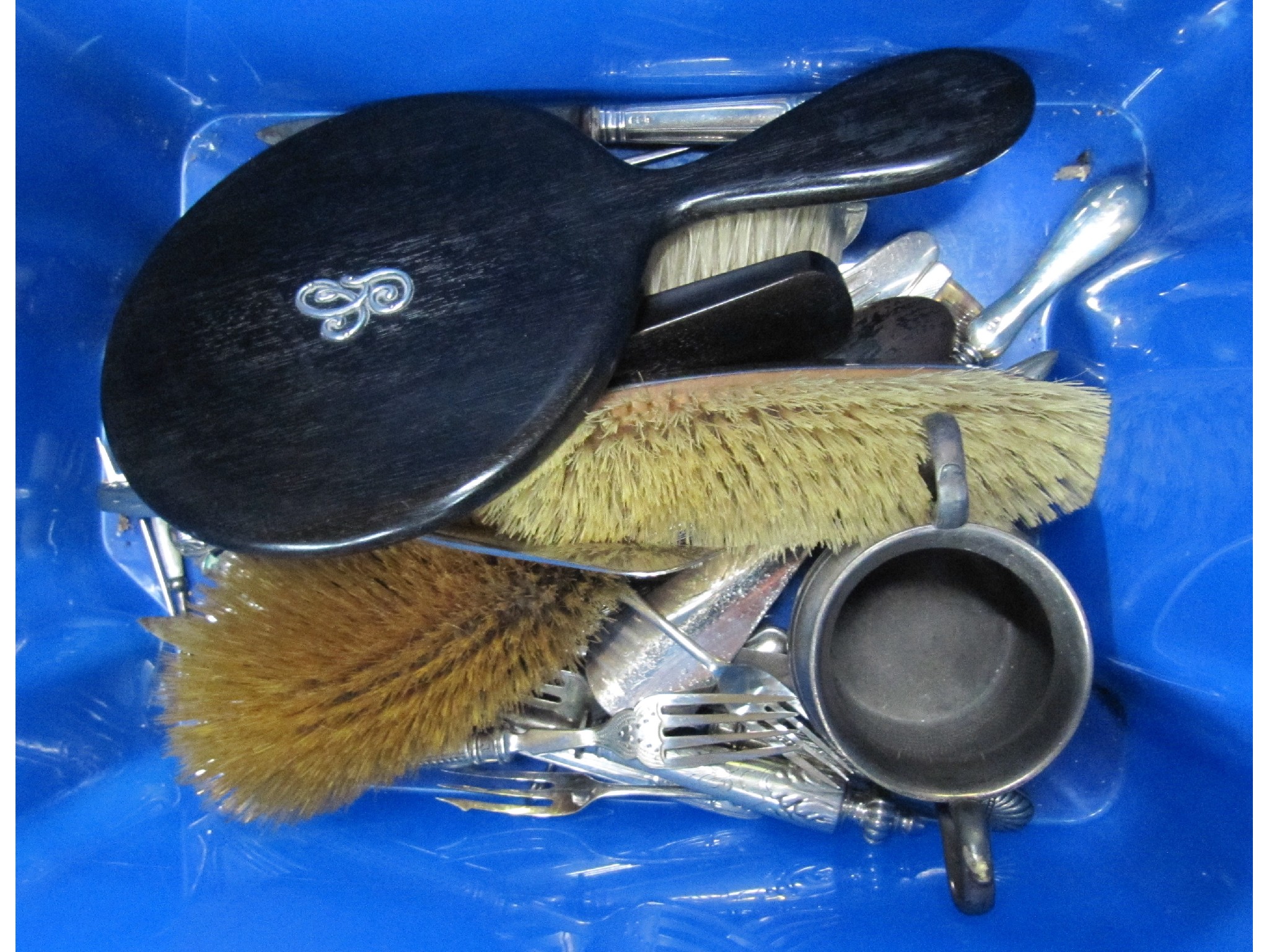 Appraisal: A box of dressing table brushes and mirrors and some