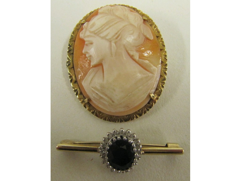 Appraisal: Lot comprising ct gold cameo brooch and a ct gold