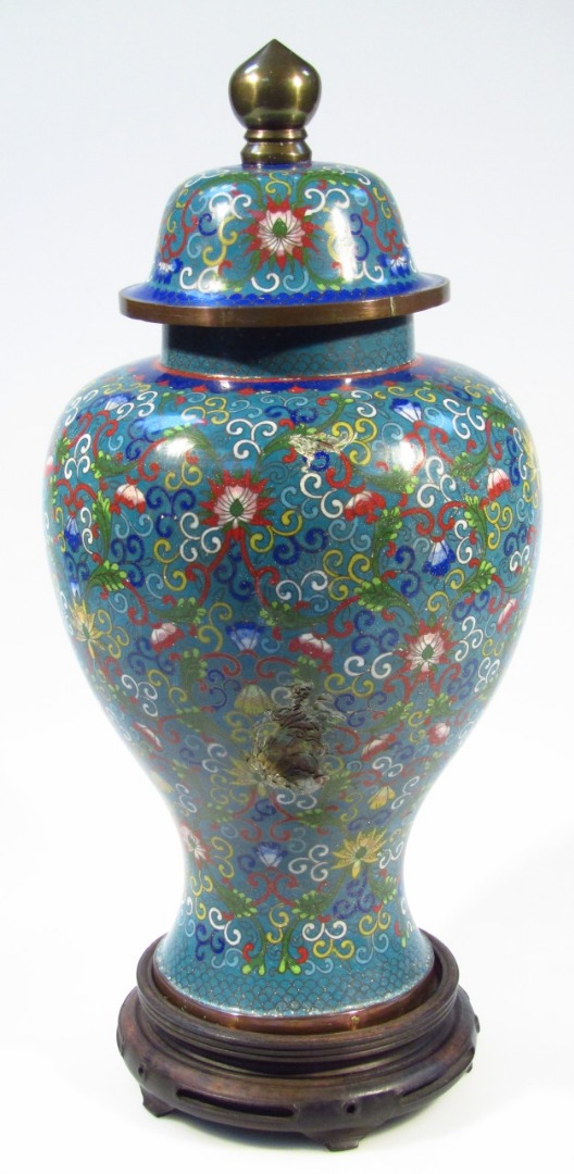 Appraisal: A late Qing period Chinese enamel vase with domed lid