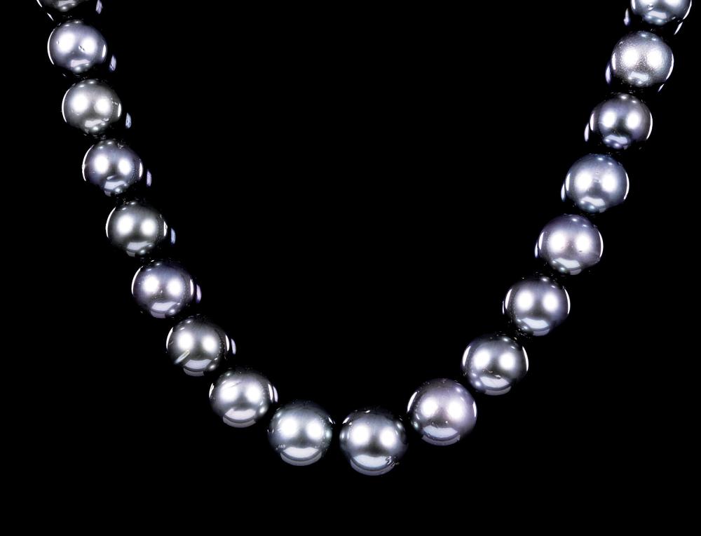 Appraisal: kt White Gold and Graduated Dark Gray Tahitian Pearl Necklace