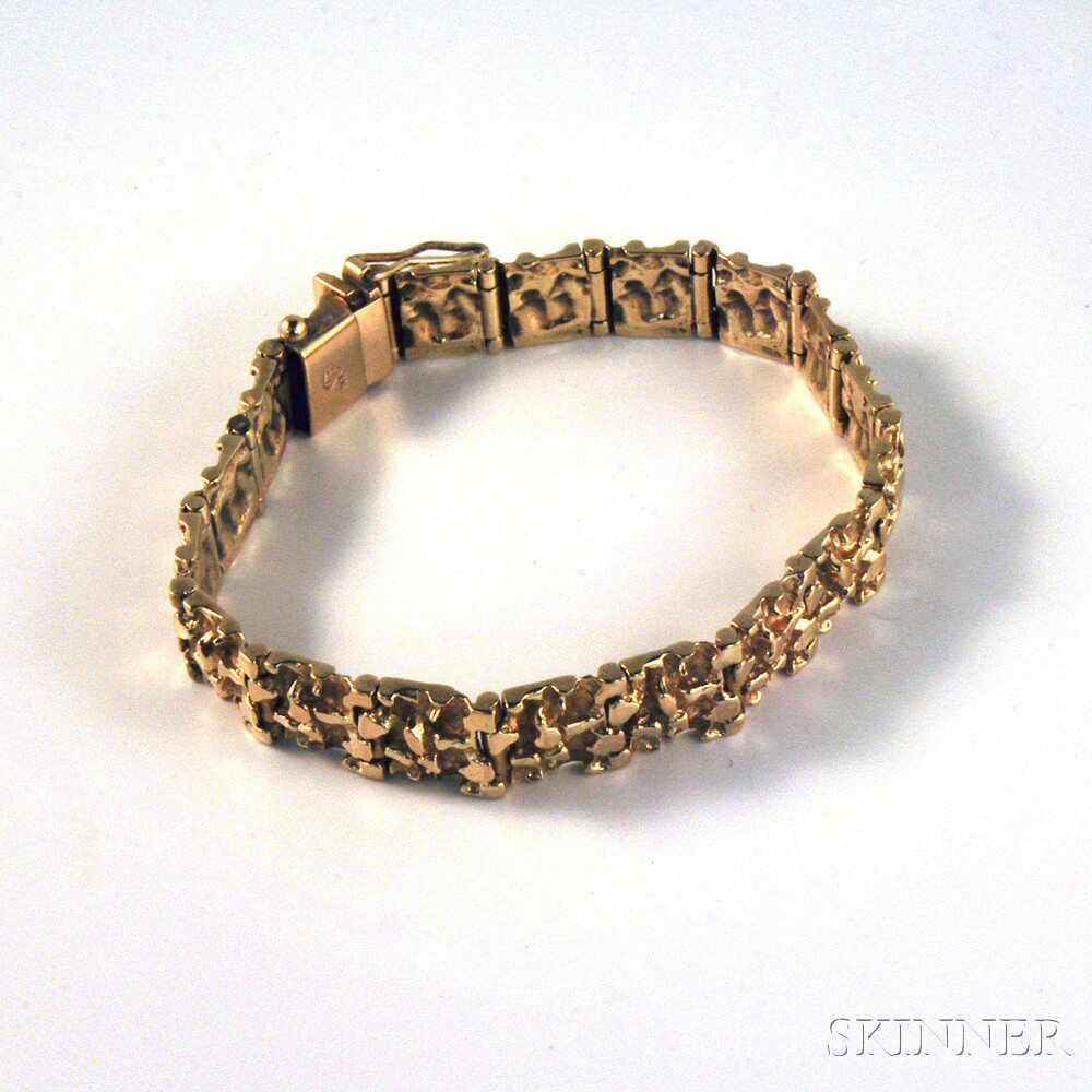 Appraisal: kt Gold Nugget Bracelet the band with flat articulated segments