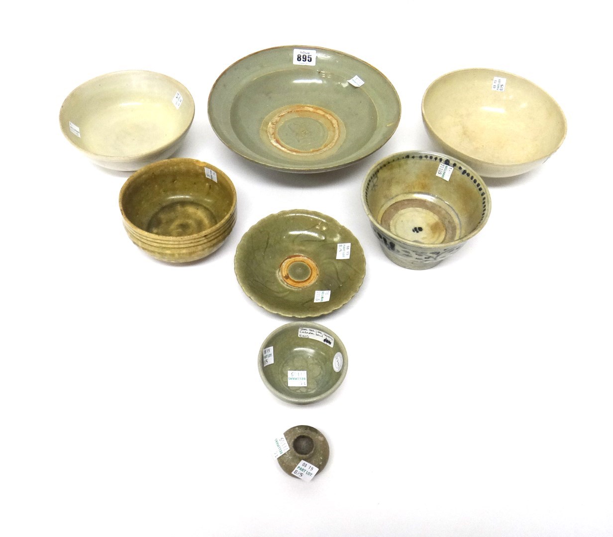 Appraisal: A group of Thai pottery Sukothai or Sri Satchanlai th-