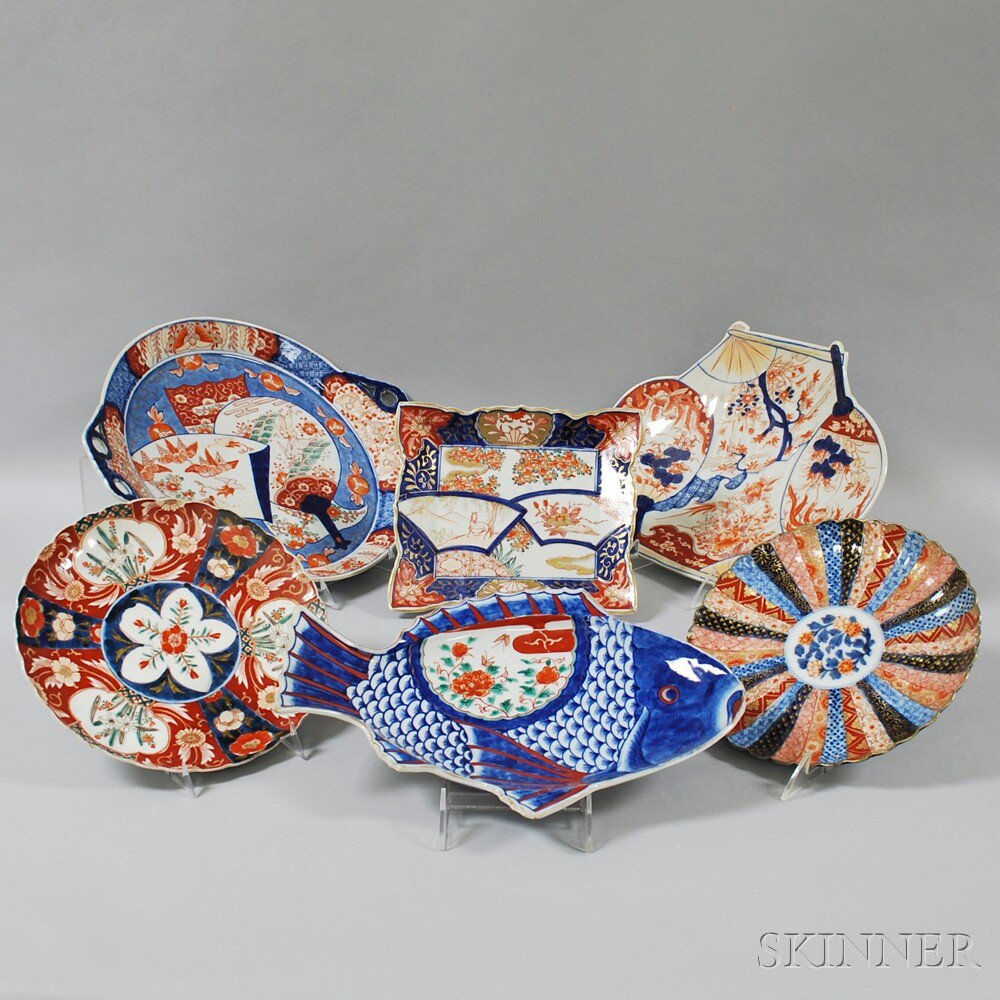 Appraisal: Six Imari Porcelain Dishes two plates three platters and a