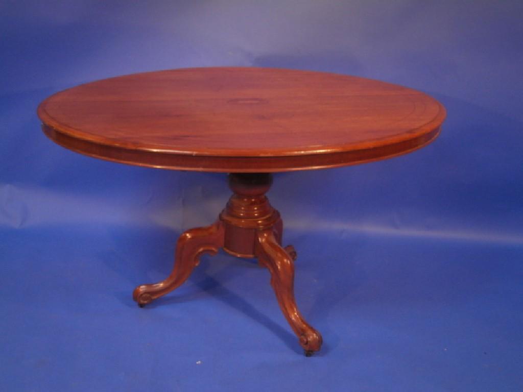 Appraisal: A Victorian inlaid mahogany oval loo table with a inlaid