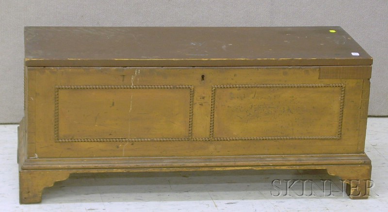 Appraisal: Victorian Wooden Dovetail-constructed Storage Box lg in Replaced top patch