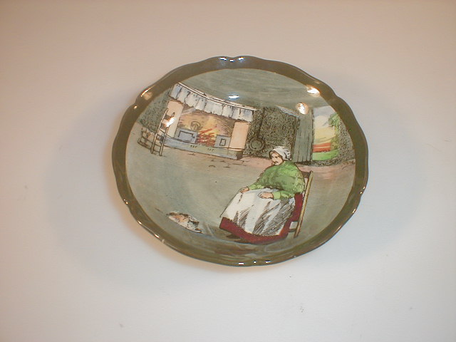 Appraisal: A Royal Doulton series ware small dish decorated with a