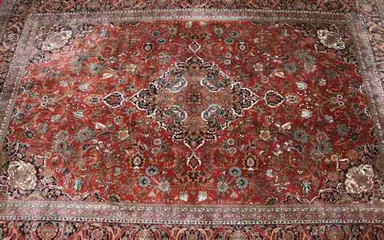 Appraisal: INDO-SAROUK RUG - App ft x ft