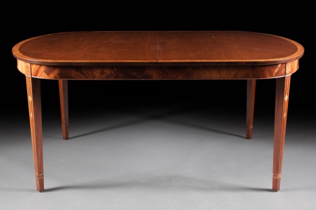 Appraisal: Federal style mahogany extension dining table th century with burl