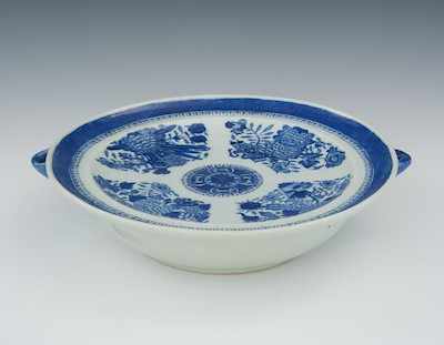 Appraisal: A Chinese Export Warming Dish in the Fitzhugh Pattern Underglaze