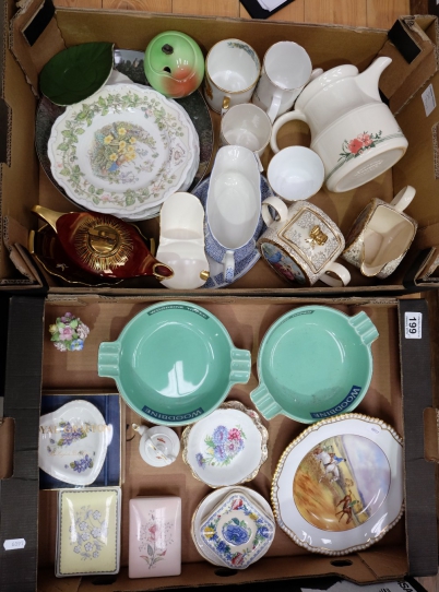 Appraisal: A mixed collection of items to include Saddler tea and