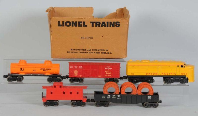 Appraisal: Lionel No Freight Set in Orig Set Box Description Includes