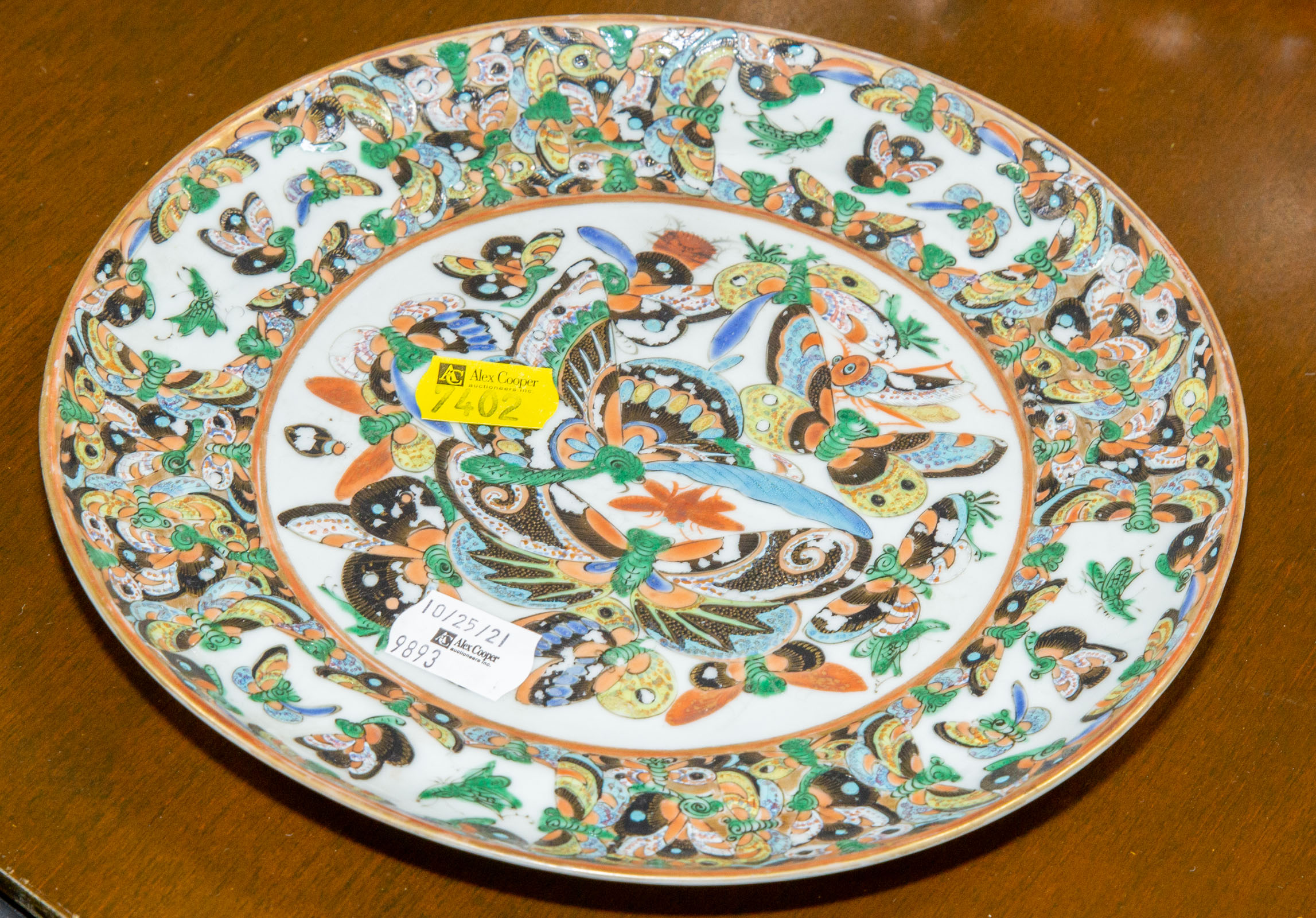 Appraisal: CHINESE EXPORT THOUSAND BUTTERFLY PLATE nd half th century